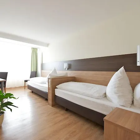 Zur Riss ホテル 3*